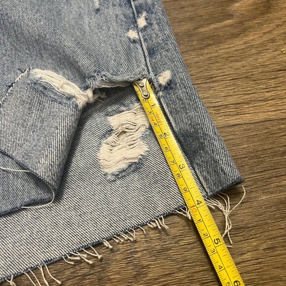 AGOLDE Cut-Off Jean Shorts in 'Fall Out' Blue Size 30 - Picture 12 of 12